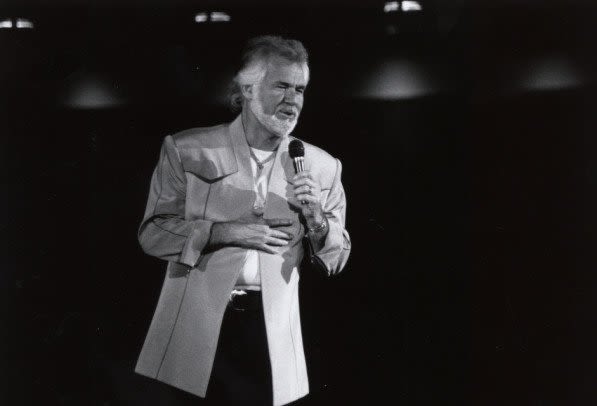 KENNY ROGERS: THE GAMBLER KENNY ROGERS: THE GAMBLER