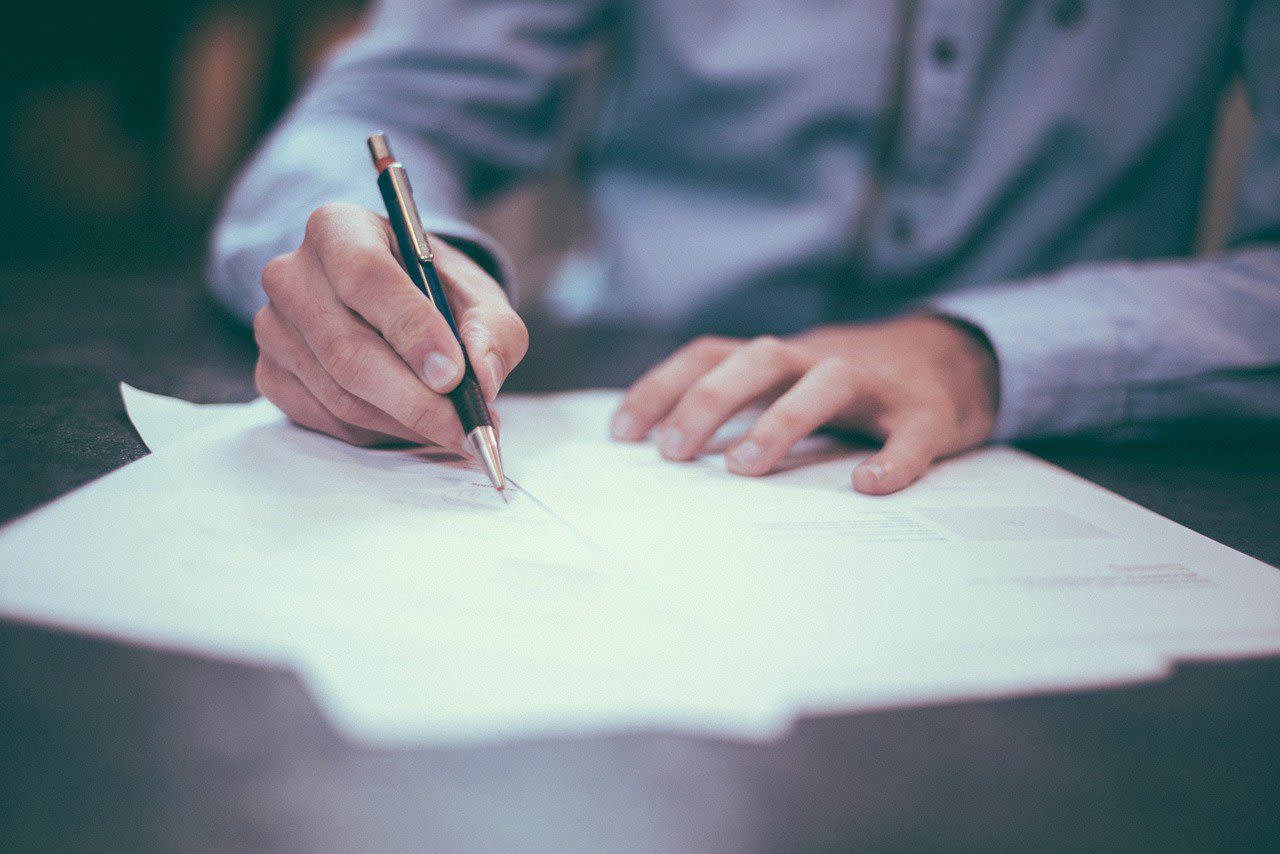 FUNDING BUY-SELL AGREEMENTS WITH LIFE INSURANCE FUNDING BUY-SELL AGREEMENTS WITH LIFE INSURANCE