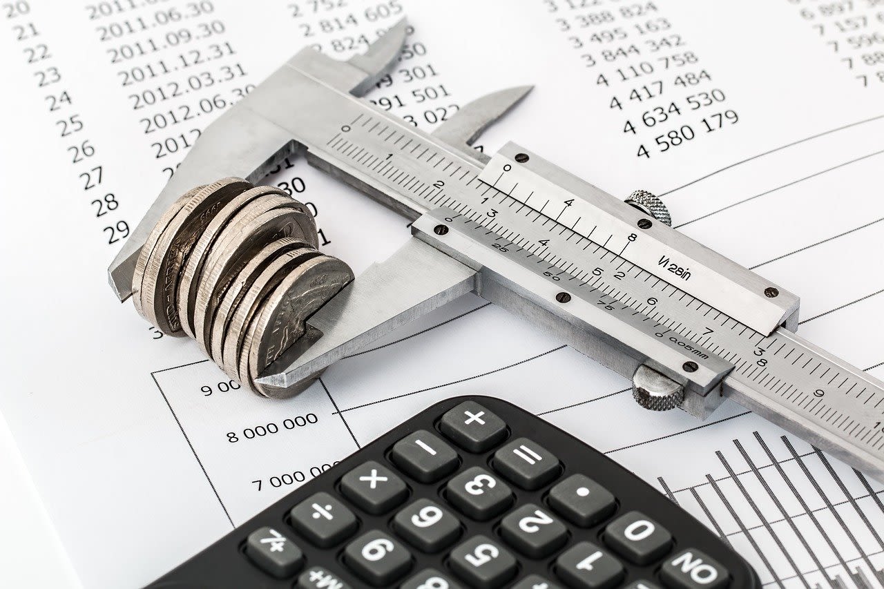 TAKING ADVANTAGE OF ADVERTISING AND MARKETING DEDUCTIONS