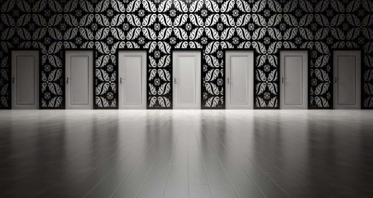 TRUSTEES AND YOUR LIVING TRUST—MAKING THE RIGHT CHOICES